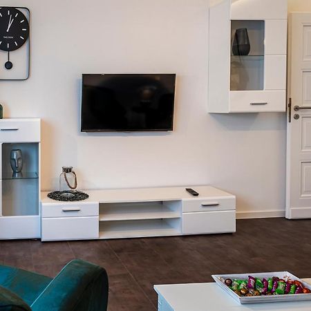Komfortable Ferienwohnung In Halle Halle  Exterior foto