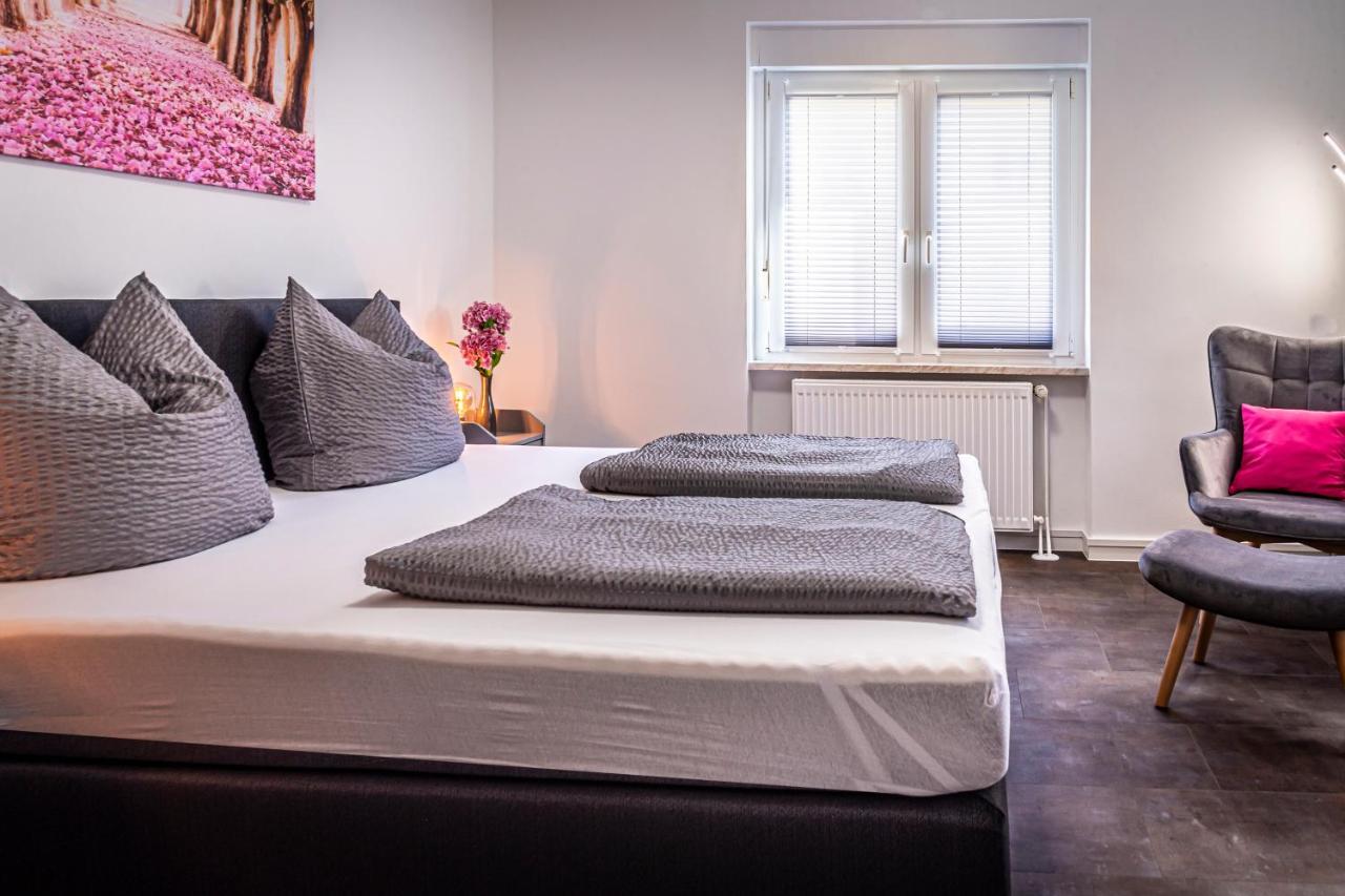 Komfortable Ferienwohnung In Halle Halle  Exterior foto