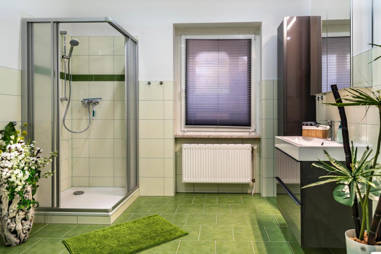 Komfortable Ferienwohnung In Halle Halle  Exterior foto